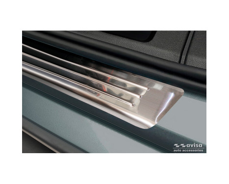 Stainless steel door sill moldings suitable for Volvo S60 III & V60 II 2018- - 'Lines' - 4-piece, Image 3
