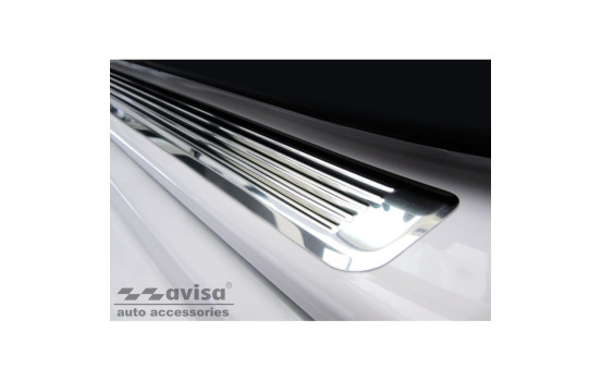 Stainless steel door sill suitable for BMW X7 G07 2019- 'Lines' - 4-piece, Image 2