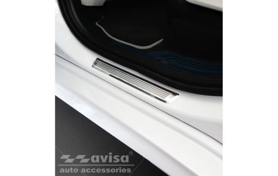 Stainless steel door sill suitable for BMW X7 G07 2019- 'Lines' - 4-piece, Image 3
