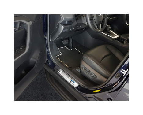 Stainless Steel Door Sill Toyota RAV4 (5th Gen.) 2018- - 'Hybrid' - 4-piece, Image 2