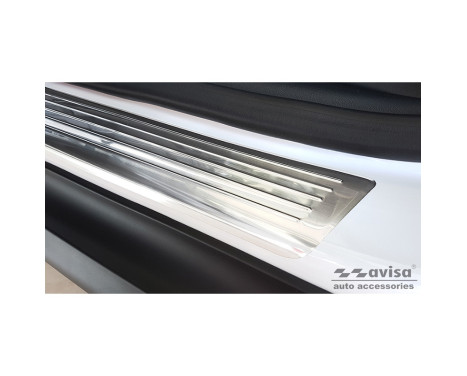 Stainless steel door sills suitable for Citroën C3 Aircross II 2017- 'Lines' - 4-piece, Image 2