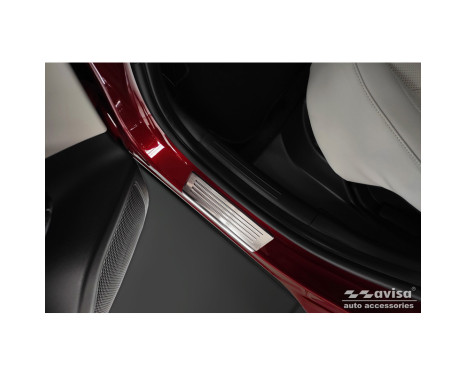 Stainless steel door sills suitable for Hyundai Tucson (NX4E) 2020- 'Lines' - 2-piece (rear doors), Image 3