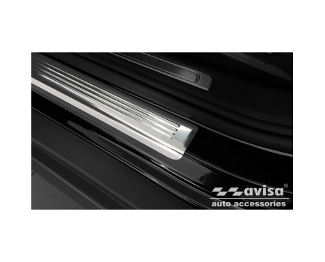 Stainless steel door sills suitable for Volkswagen Passat B8 Sedan/Variant 2014- - 'Lines' - 4-piece, Image 2