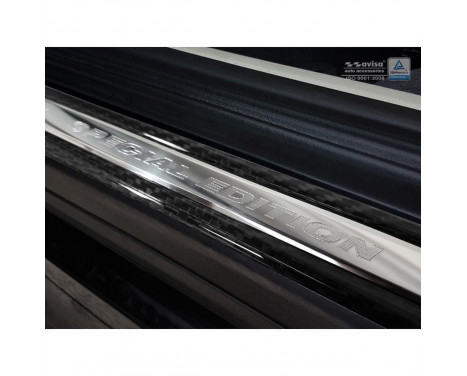 Universal door sill 'Special Edition' Black 3D Carbon / Aluminum (2 pieces), Image 2