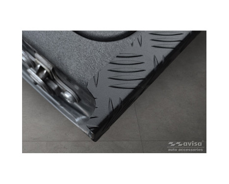 Aluminum Pickup Tailgate protective strip suitable for Volkswagen Amarok 2010 - Black, Image 5