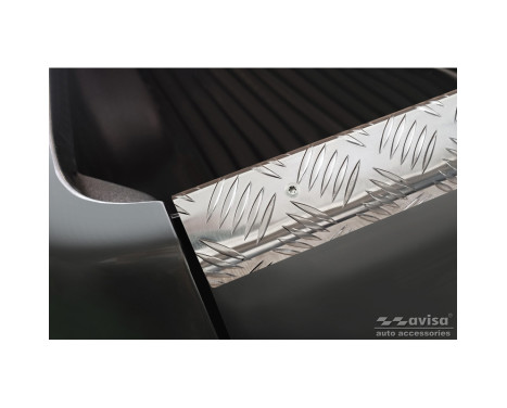 Aluminum Pickup Tailgate protective strip suitable for Volkswagen Amarok 2010 - Silver, Image 3