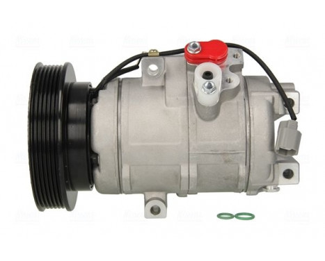 Compressor, air conditioning