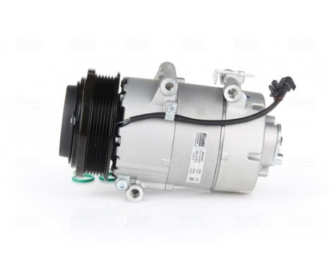 Compressor, air conditioning