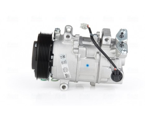 Compressor, air conditioning