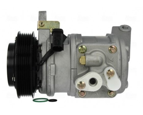 Compressor, air conditioning