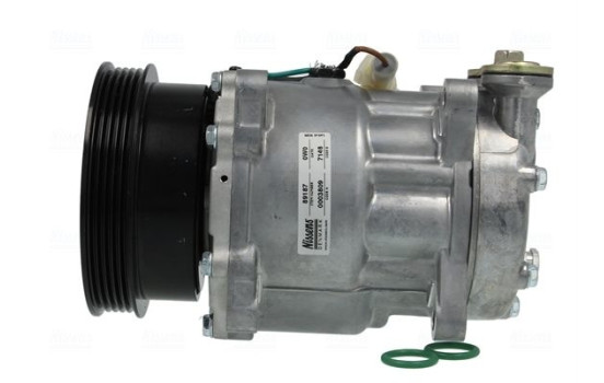 Compressor, air conditioning