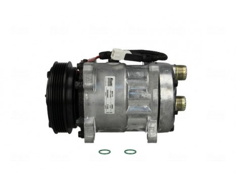 Compressor, air conditioning