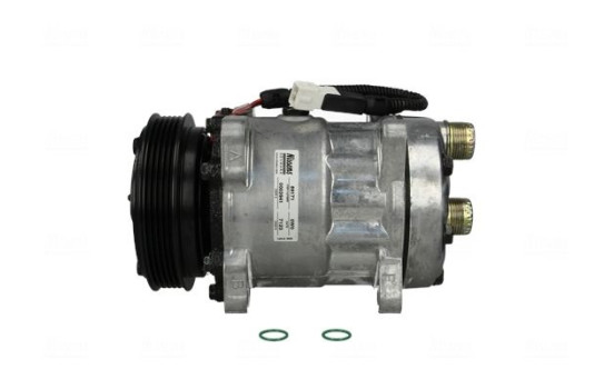 Compressor, air conditioning