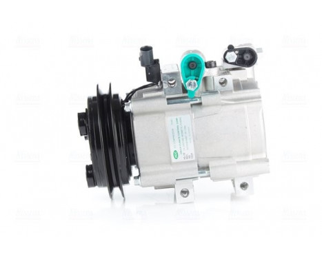 Compressor, air conditioning