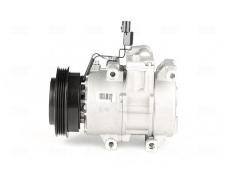 Compressor, air conditioning