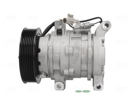 Compressor, air conditioning