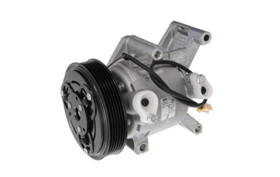 Compressor, air conditioning