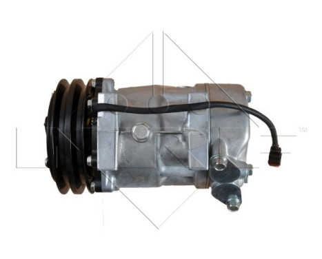 Compressor, air conditioning