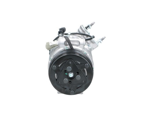 Compressor, air conditioning