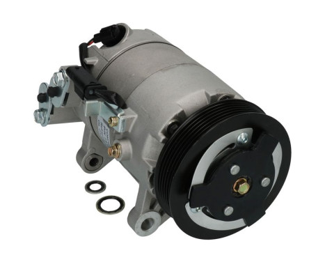 Compressor, air conditioning