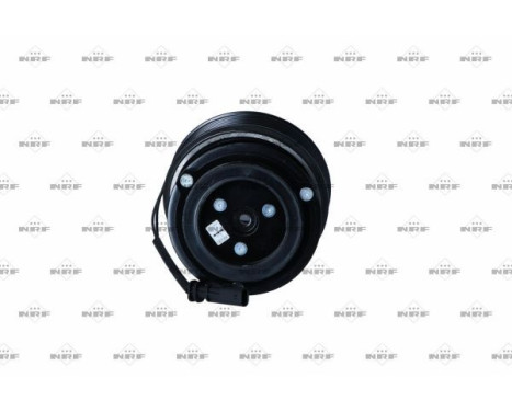Magnetic clutch, air conditioning compressor