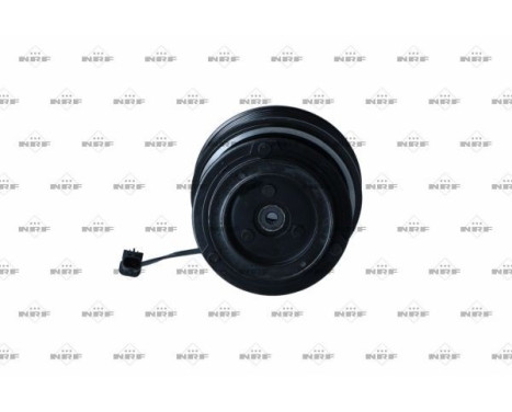 Magnetic clutch, air conditioning compressor