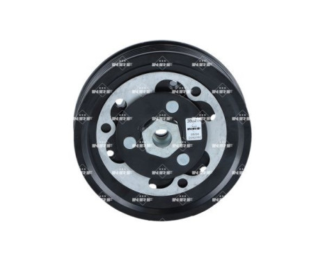 Magnetic clutch, air conditioning compressor