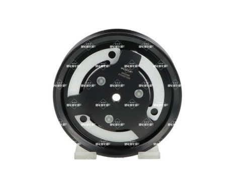 Magnetic clutch, air conditioning compressor