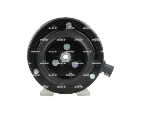 Magnetic clutch, air conditioning compressor