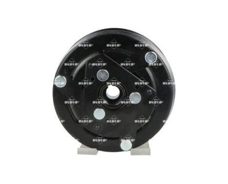 Magnetic clutch, air conditioning compressor