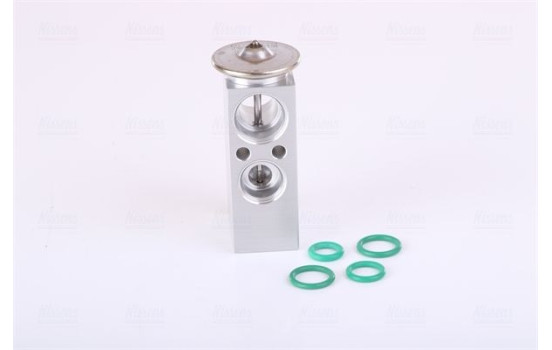 Expansion valve, air conditioning