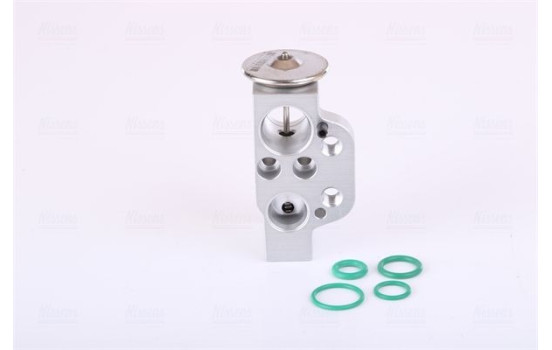 Expansion valve, air conditioning