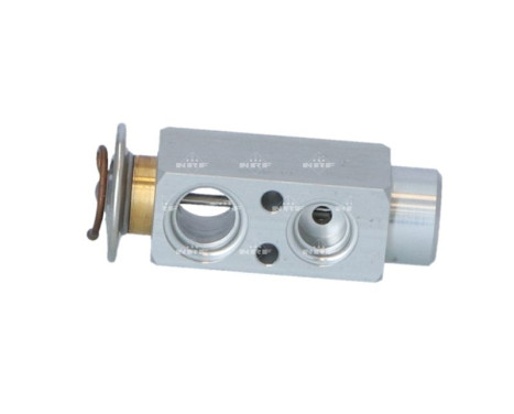 Expansion valve, air conditioning