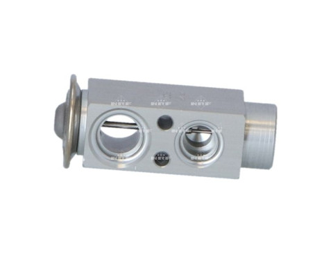 Expansion valve, air conditioning