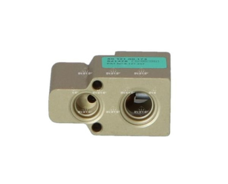 Expansion valve, air conditioning