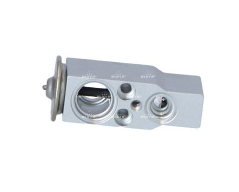 Expansion valve, air conditioning