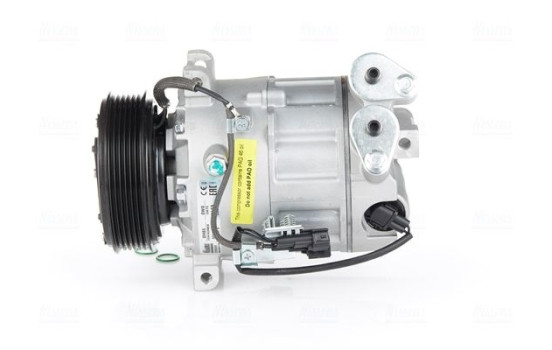 Compressor, air conditioning