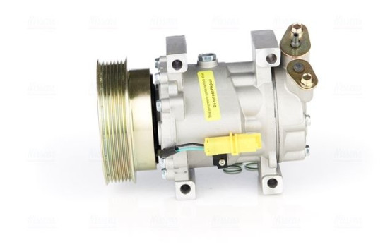 Compressor, air conditioning