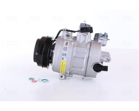 Compressor, air conditioning