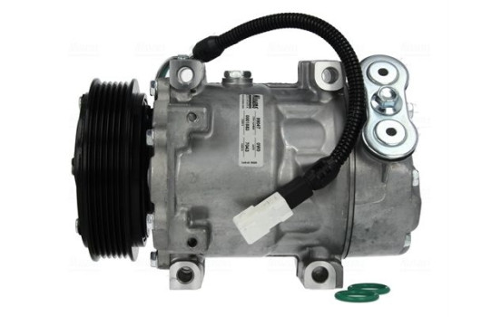 Compressor, air conditioning
