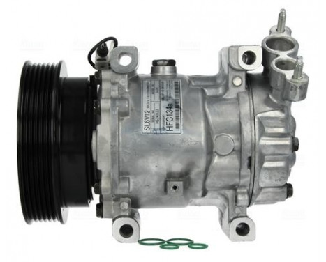 Compressor, air conditioning