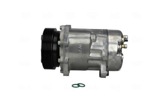 Compressor, air conditioning