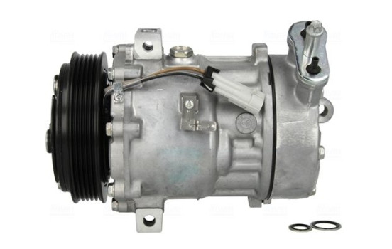 Compressor, air conditioning