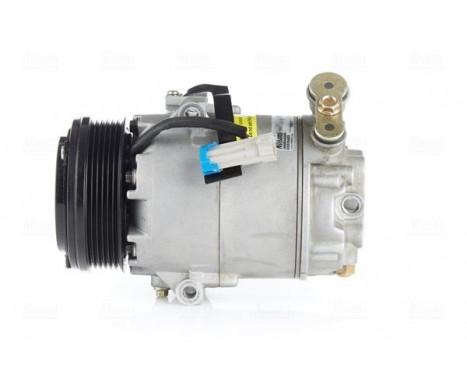 Compressor, air conditioning