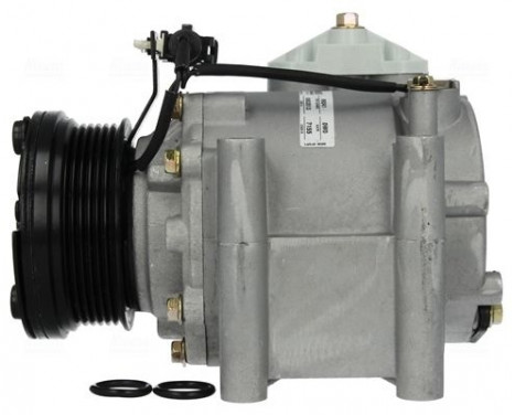 Compressor, air conditioning