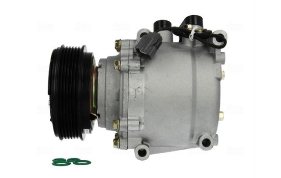 Compressor, air conditioning