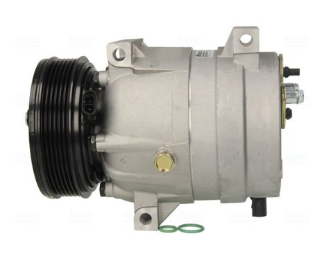 Compressor, air conditioning