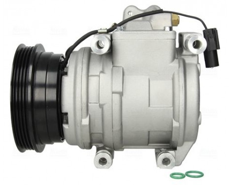 Compressor, air conditioning