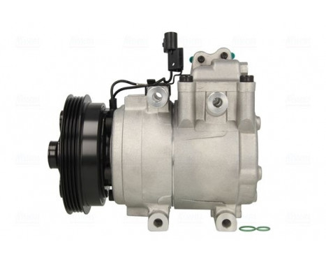 Compressor, air conditioning
