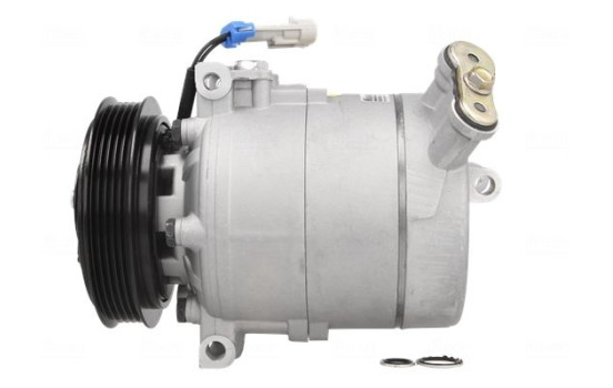 Compressor, air conditioning
